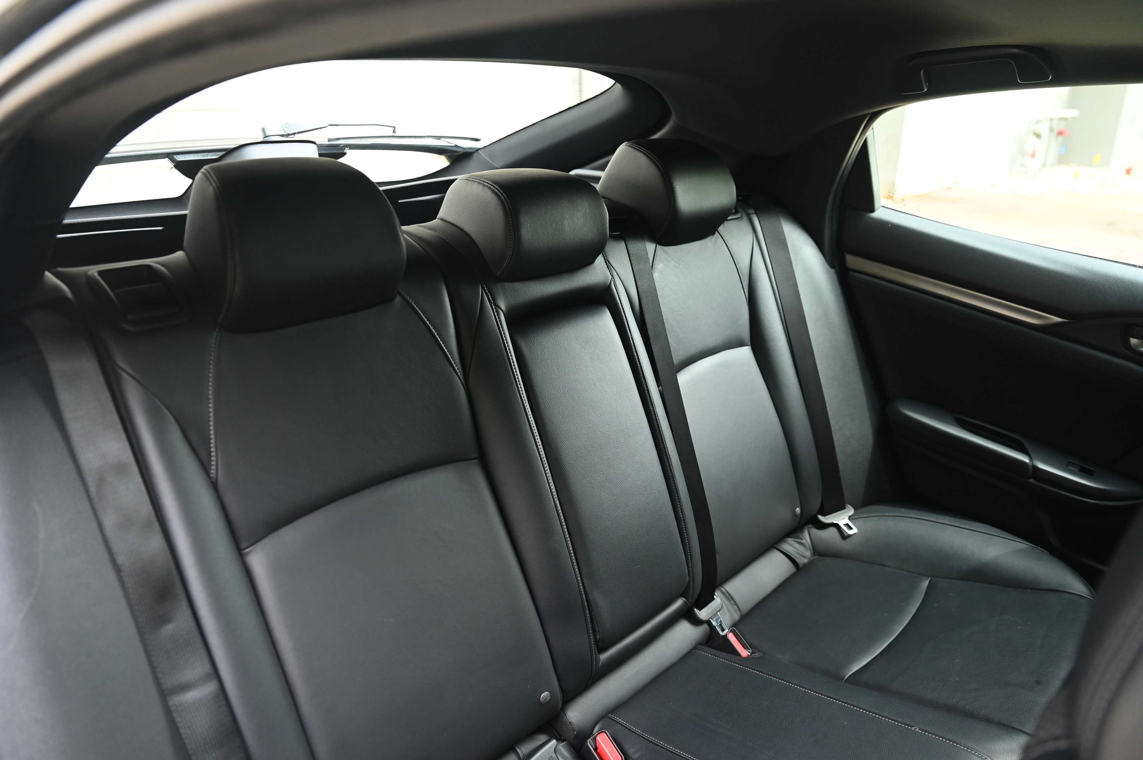 2020 Honda Civic Hatchback EX-L photo 25
