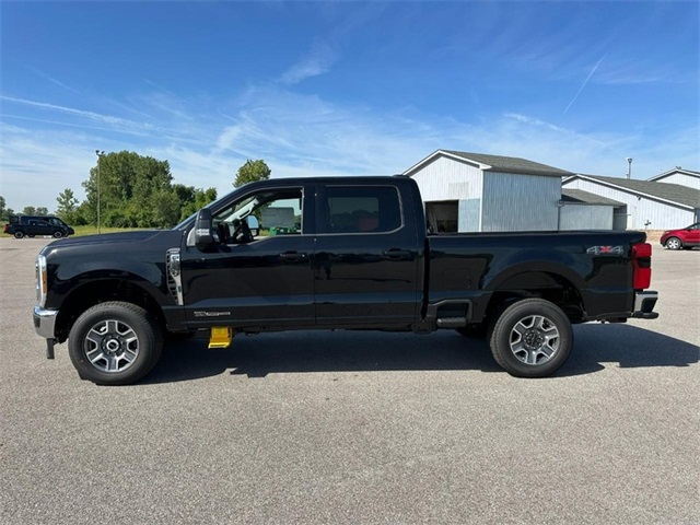 2026 Ford F-250 Lariat photo 2