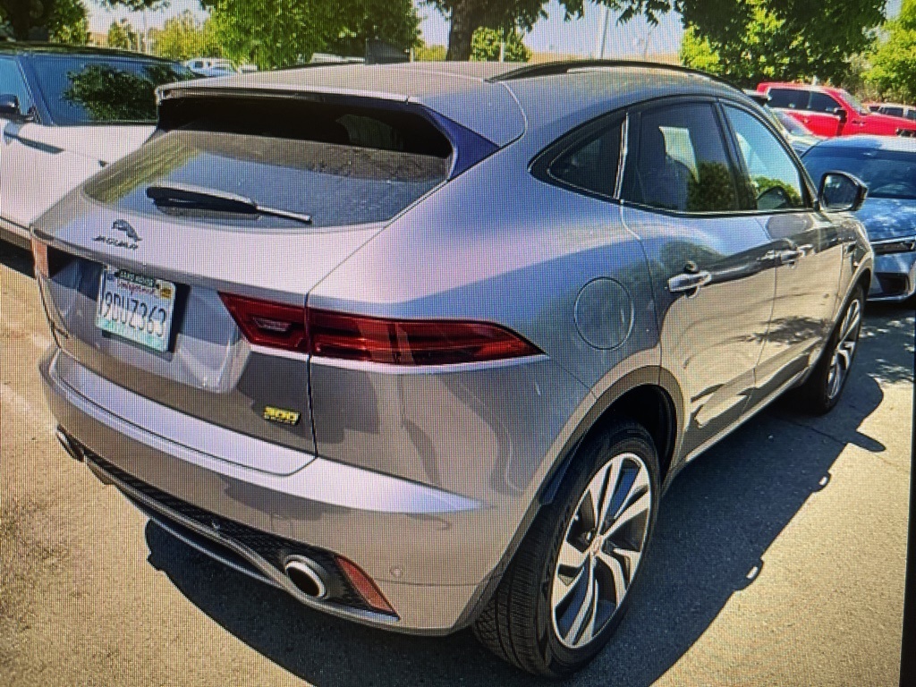 2021 Jaguar E-PACE photo 4