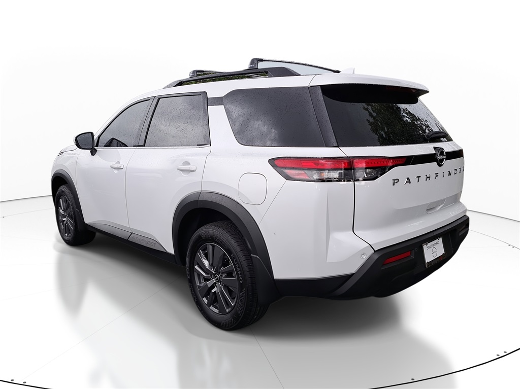 2025 Nissan Pathfinder SV photo 5