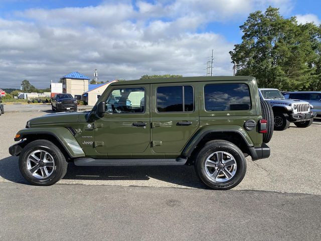 2023 Jeep Wrangler Sahara photo 7