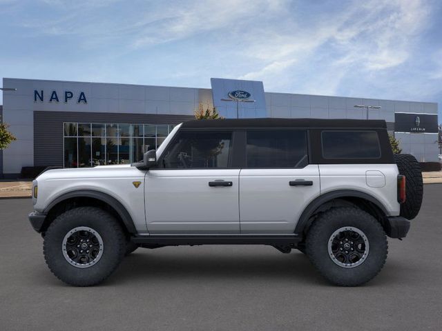 2023 Ford Bronco Badlands photo 3