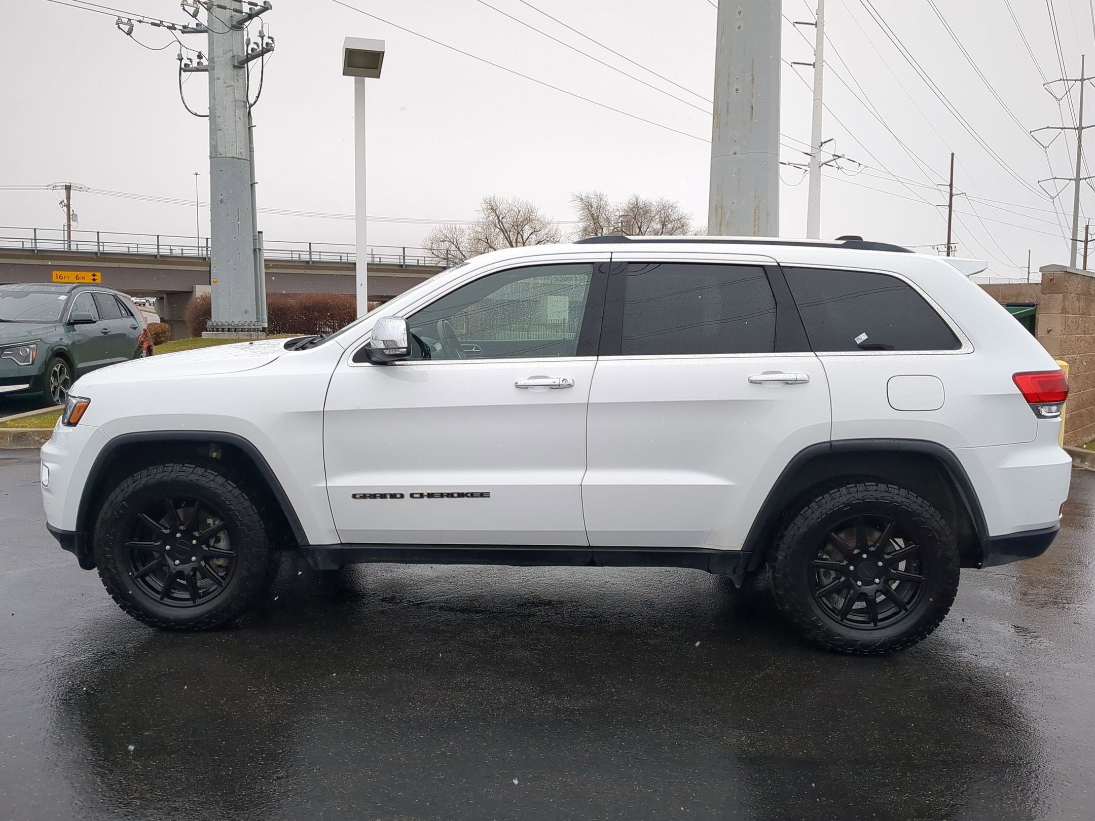 2019 Jeep Grand Cherokee Limited photo 2
