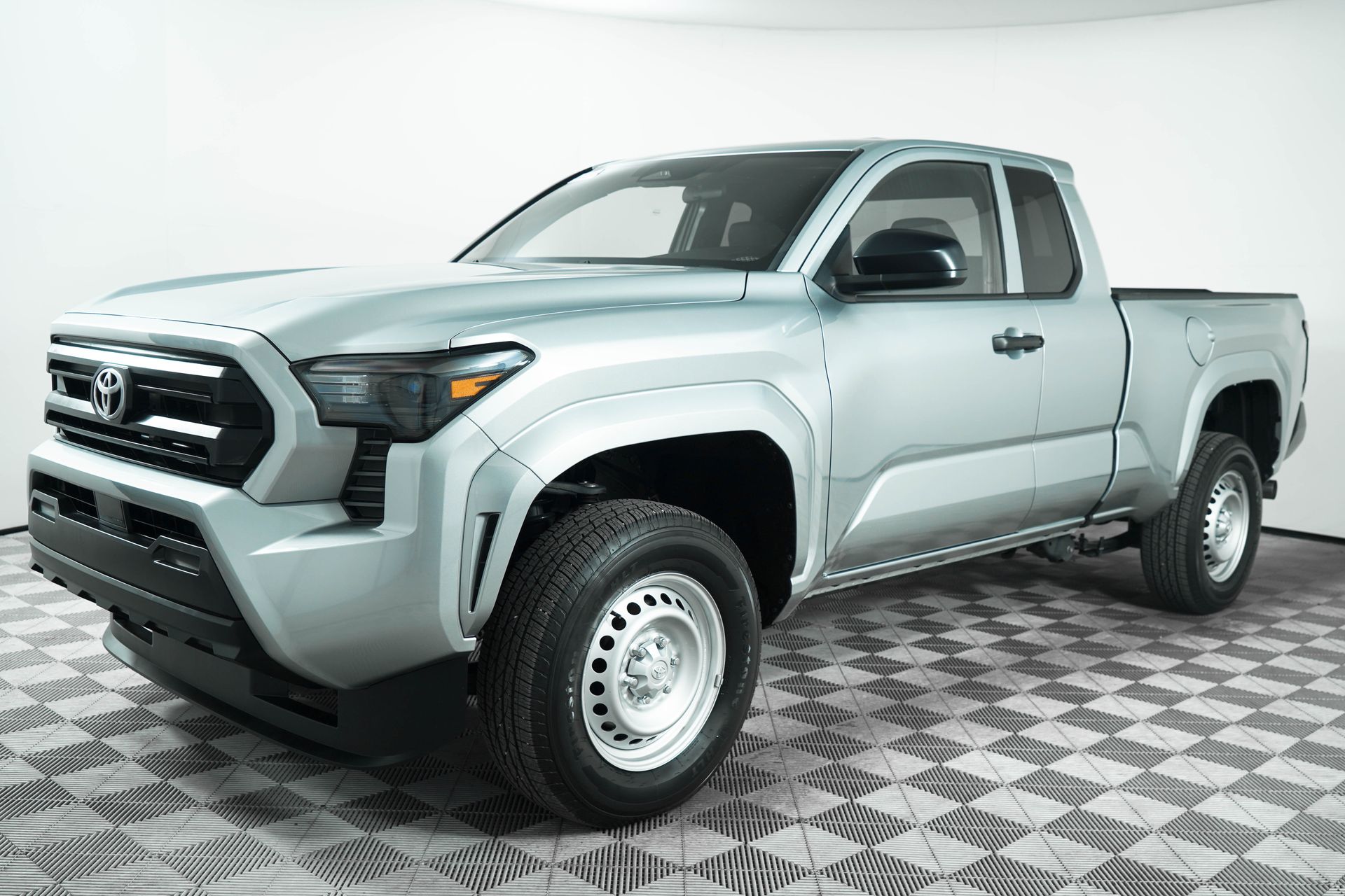2025 Toyota Tacoma SR 4x4 photo 3