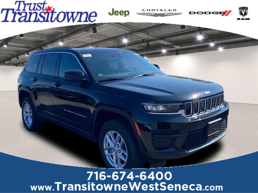 2025 Jeep Grand Cherokee Laredo's photo