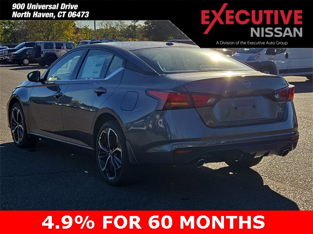 2025 Nissan Altima SR photo 3