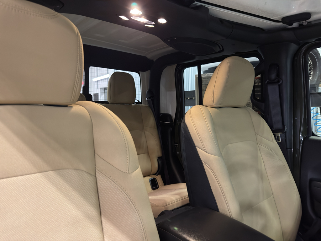 2023 Jeep Gladiator Sport S photo 15