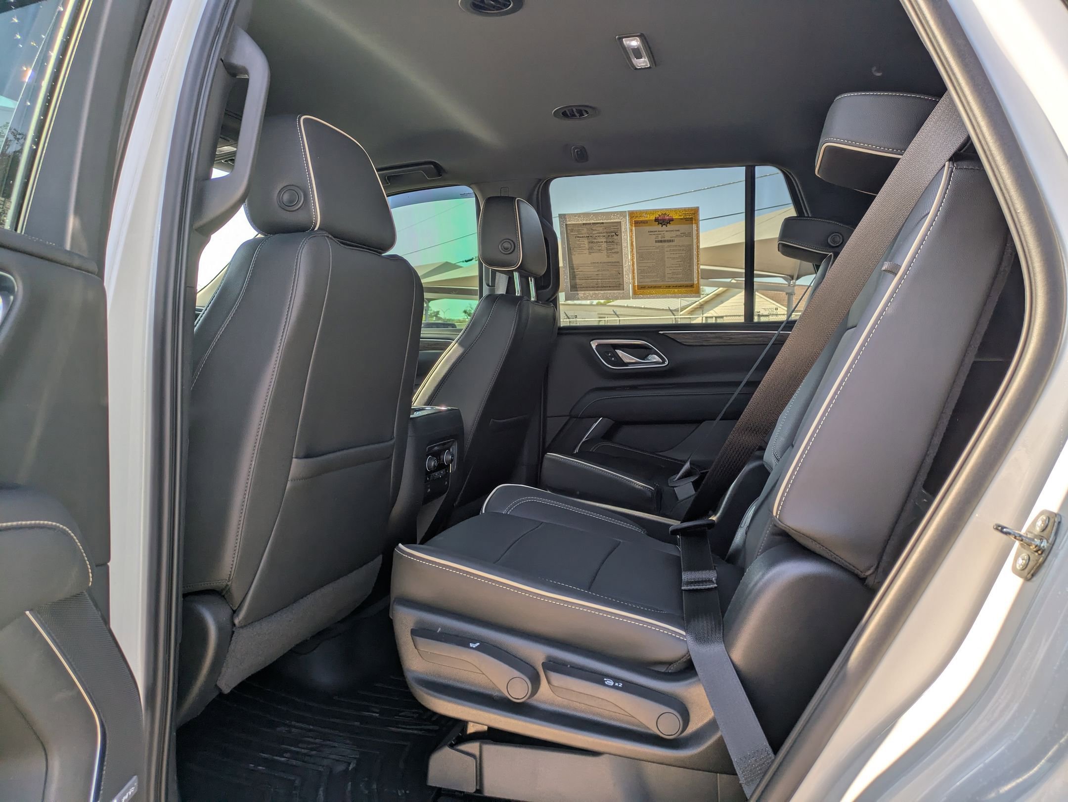 2022 Chevrolet Tahoe Premier photo 14