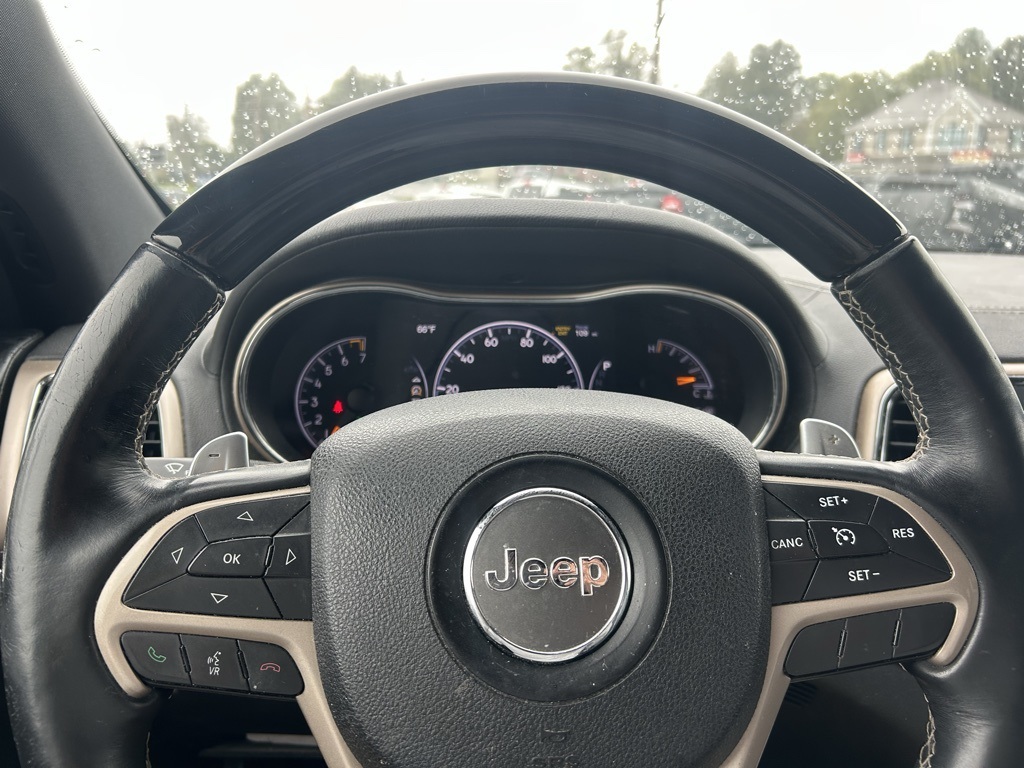 2017 Jeep Grand Cherokee Overland photo 12