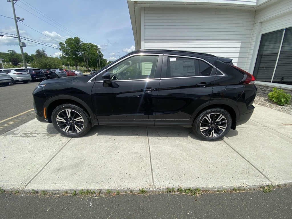 2025 Mitsubishi Eclipse Cross SE photo 3