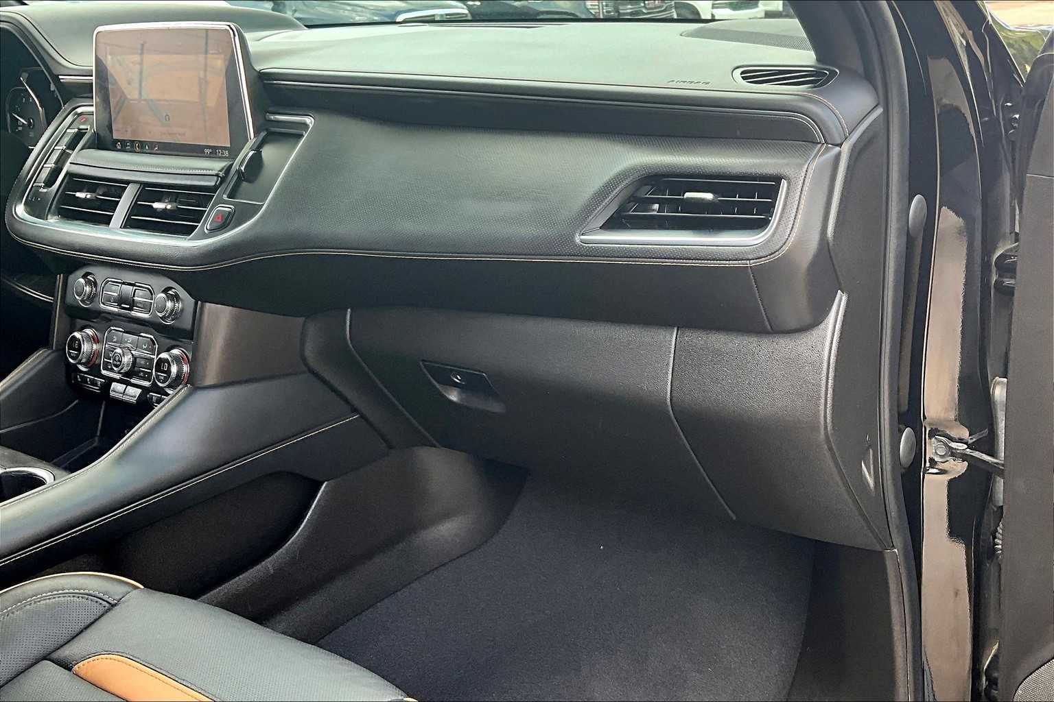 2021 Gmc Yukon XL AT4 photo 18