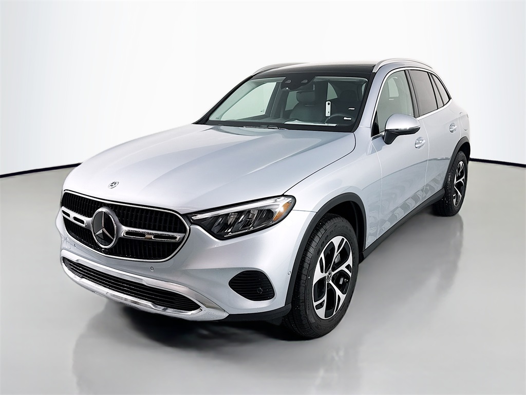 2026 Mercedes-Benz GLC Base's photo