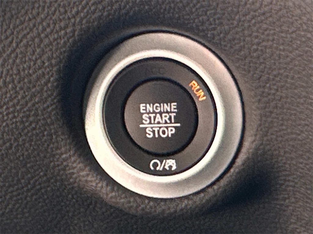 2025 Chrysler Pacifica photo 21
