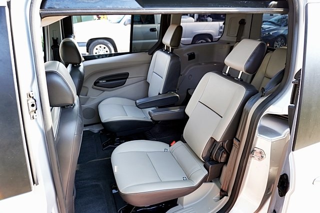 2018 Ford Transit Connect Titanium photo 18