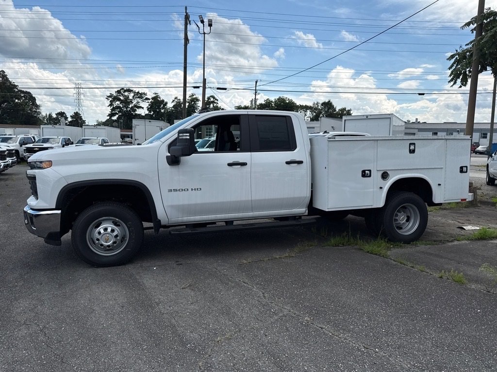 2024 Chevrolet Silverado 3500HD Work Truck photo 4