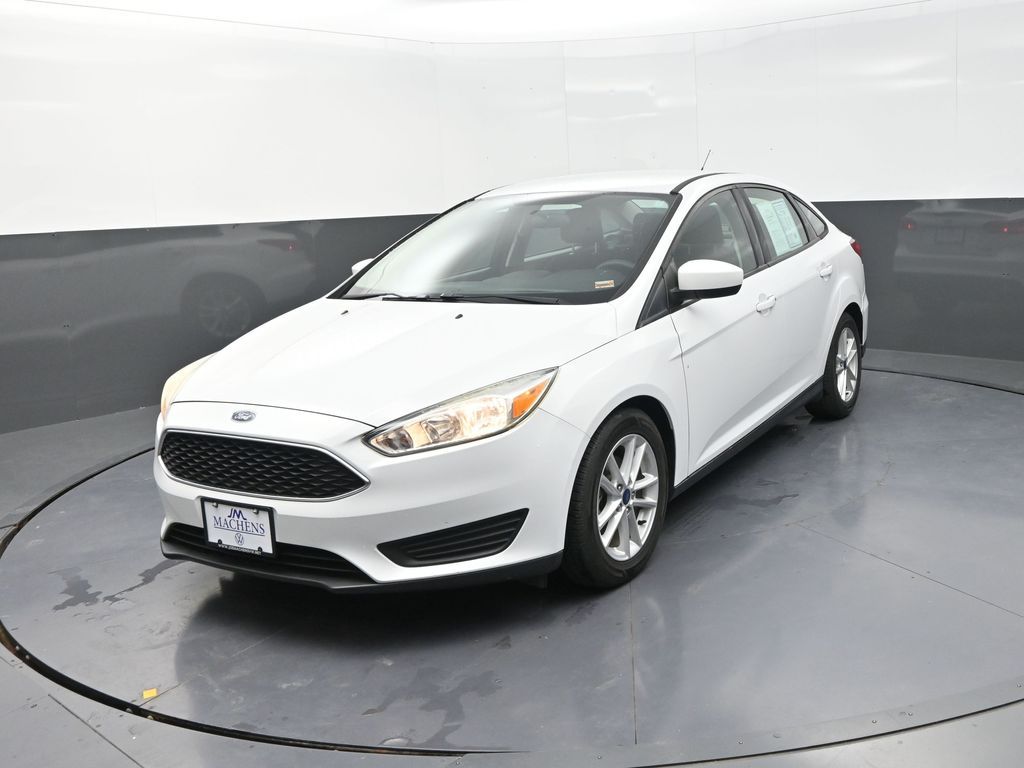 2018 Ford Focus SE photo 3
