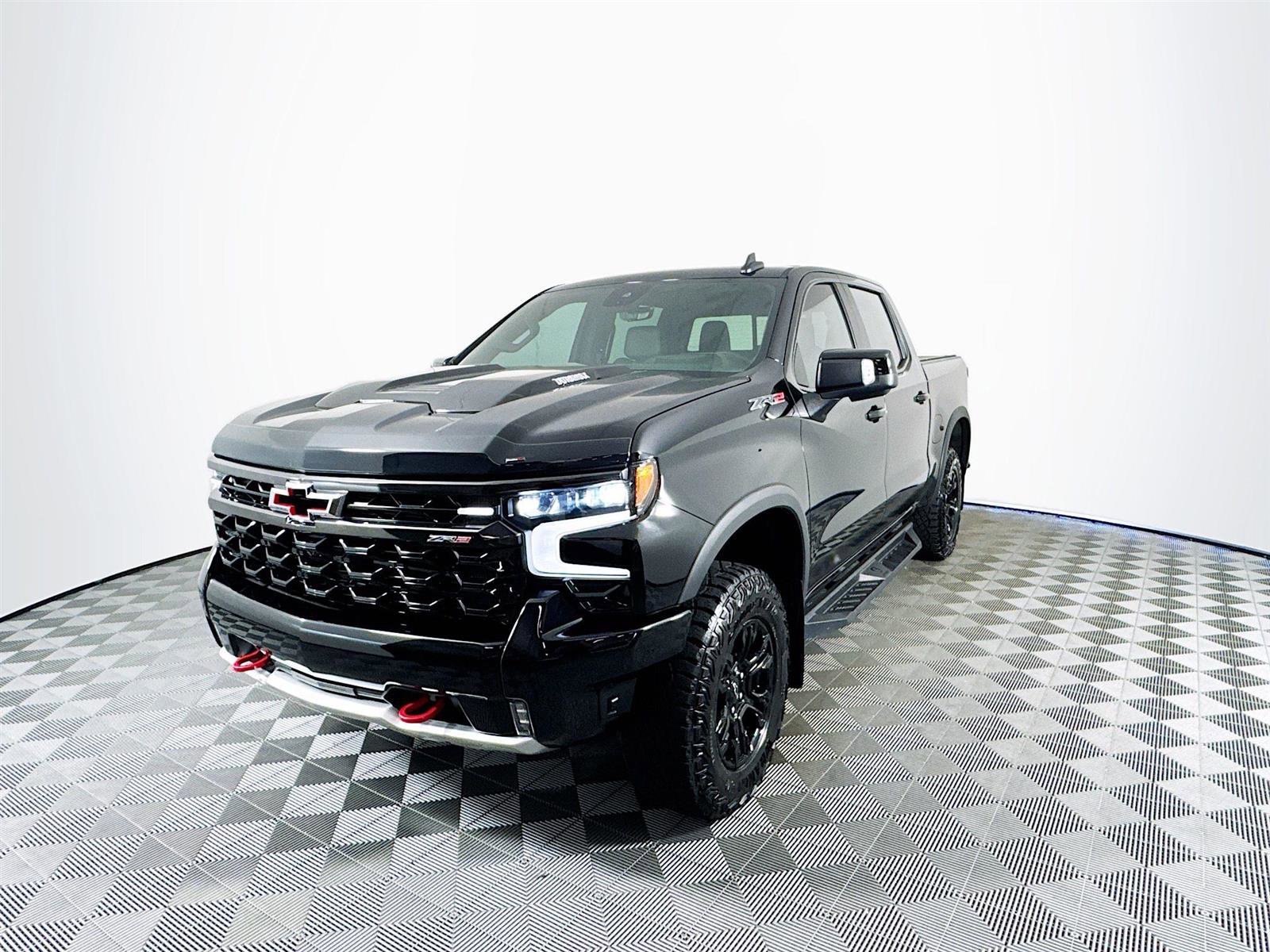 2024 Chevrolet Silverado 1500 ZR2 photo 2