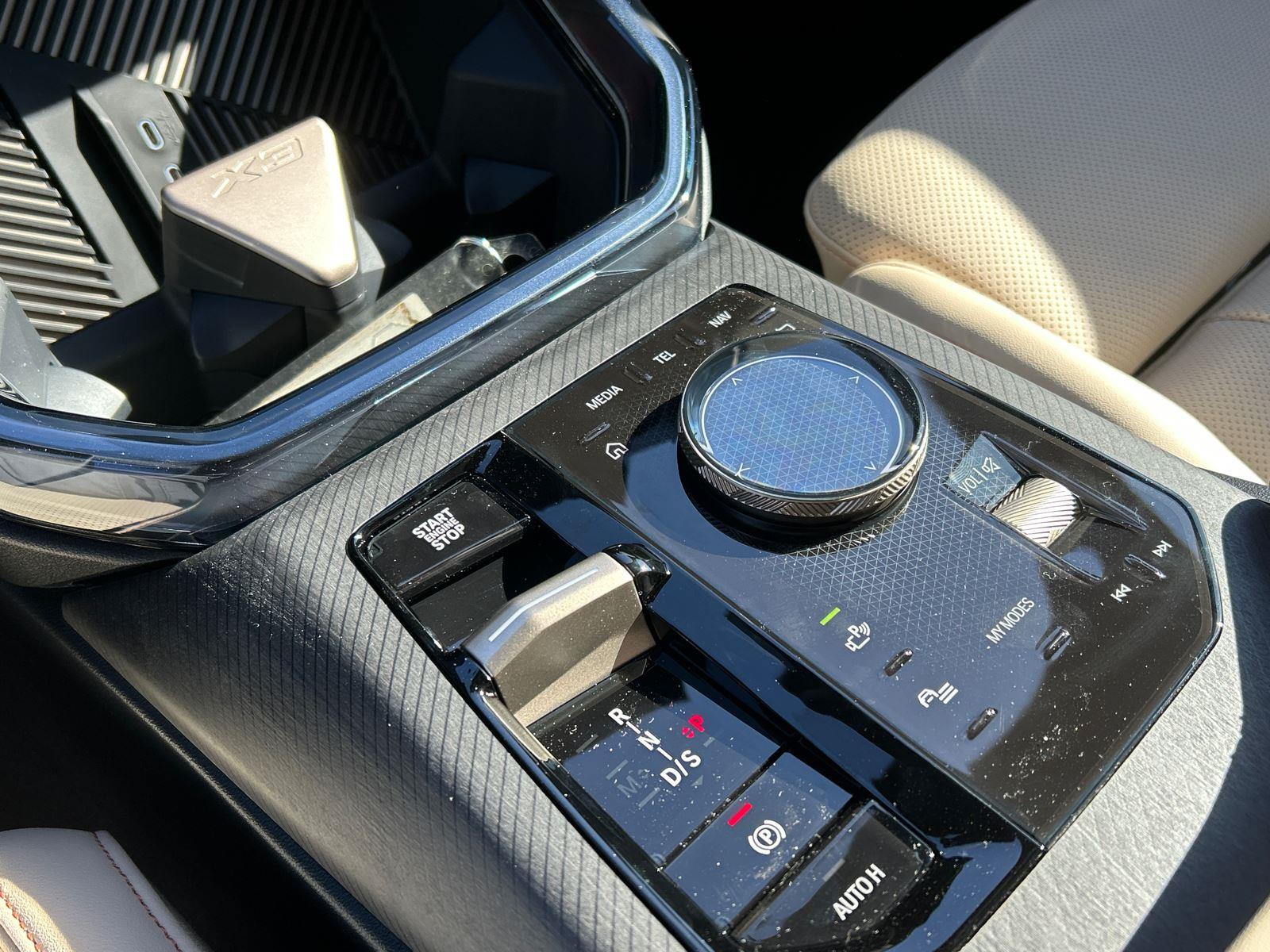 New 2025 Tanzanite Blue II Metallic BMW 30 xDrive image 16