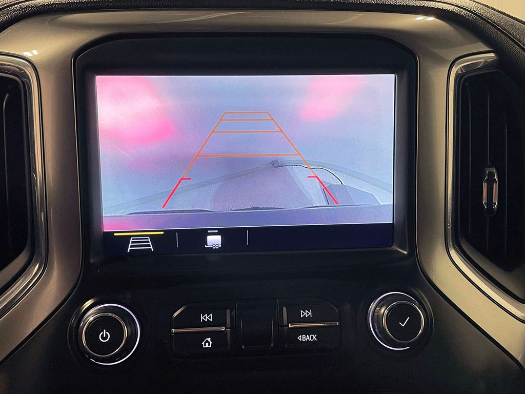 2019 Chevrolet Silverado 1500 LT photo 3