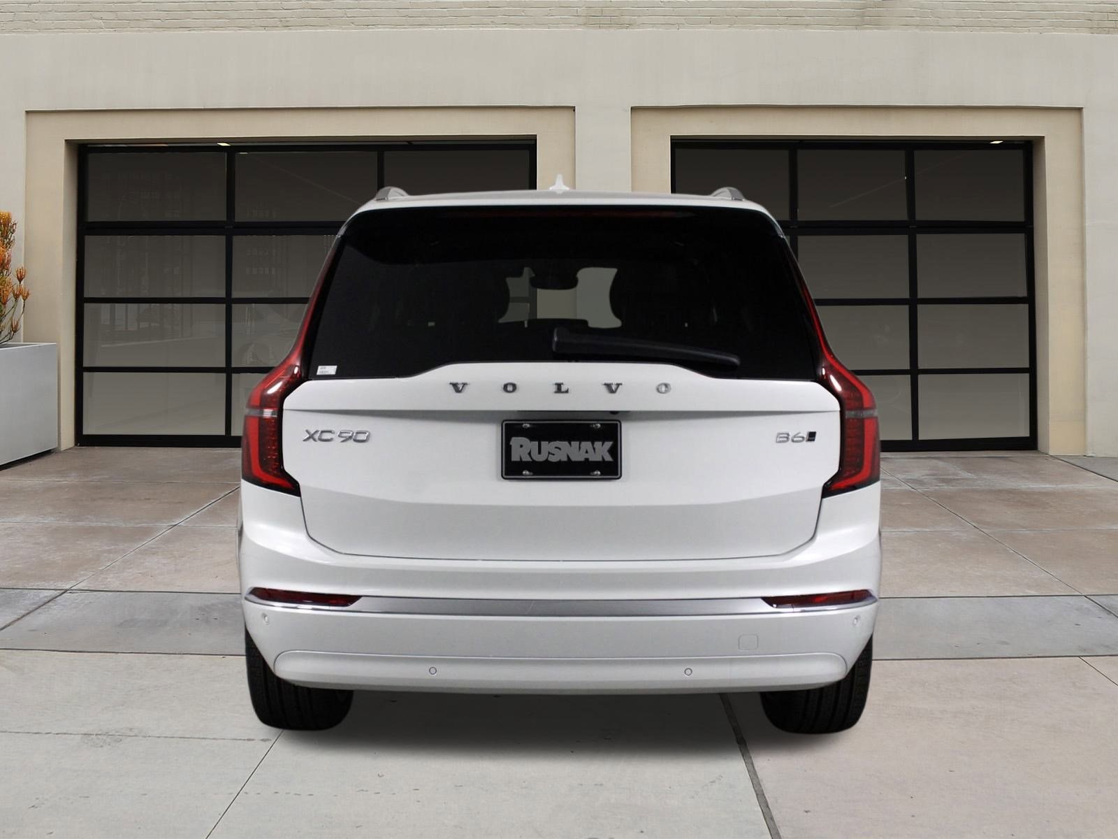 2025 Volvo XC90 Plus photo 4