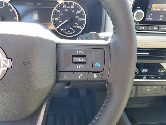 2025 Nissan Rogue SV photo 4