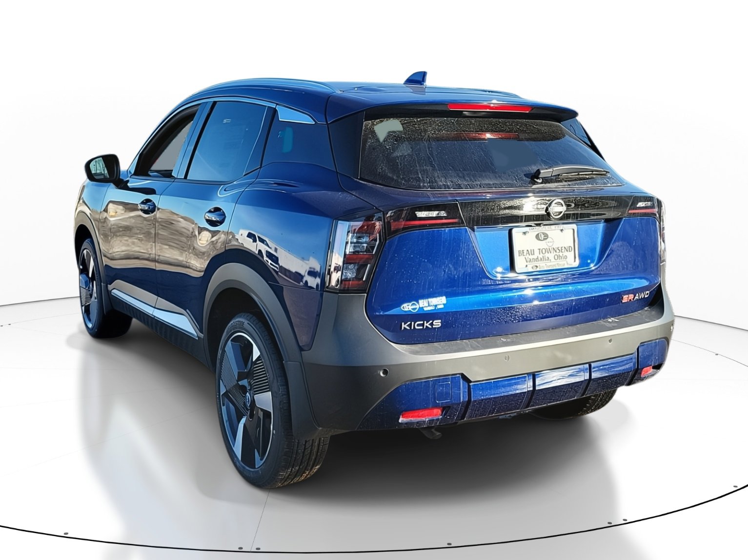2025 Nissan Kicks SR photo 3