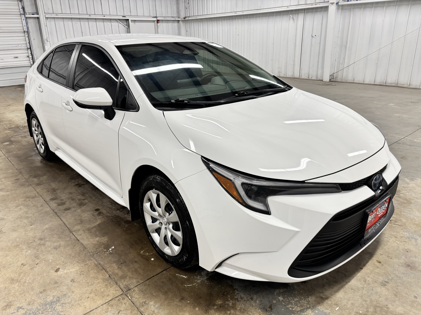 2024 Toyota Corolla LE's photo