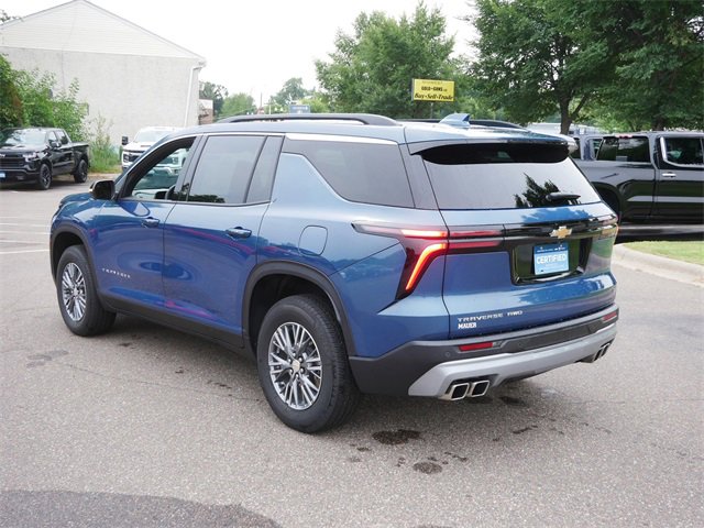2024 Chevrolet Traverse High Country photo 3