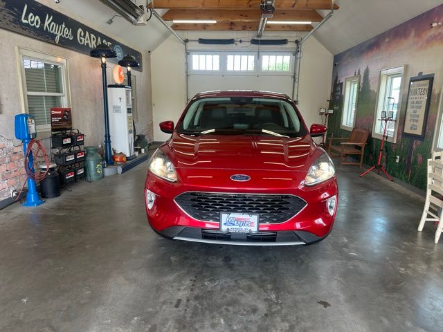 2022 Ford Escape SEL photo 2