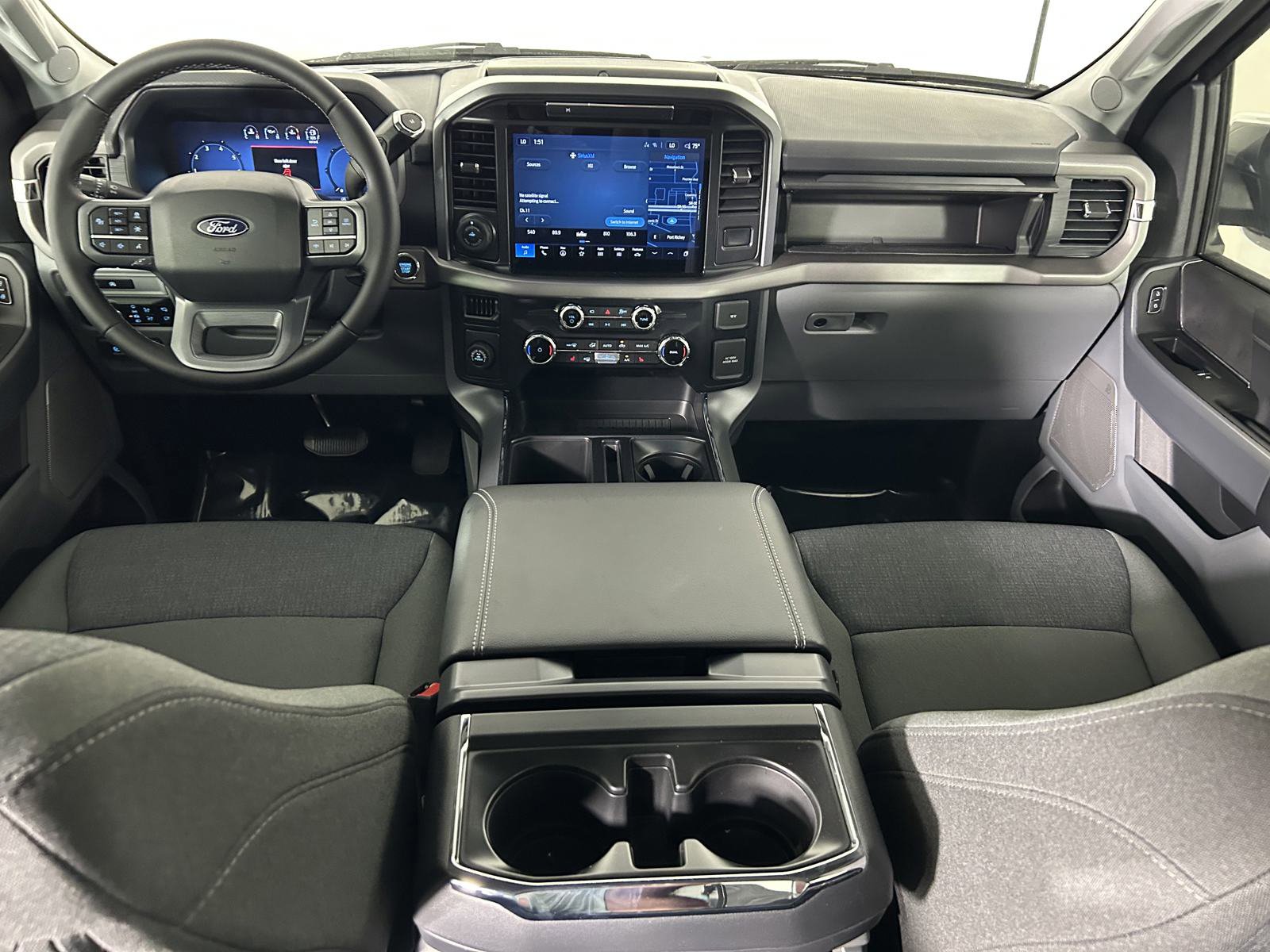 2025 Ford F-150 XLT photo 12