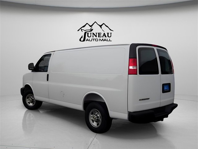 2025 Chevrolet Express Cargo 2500 photo 3