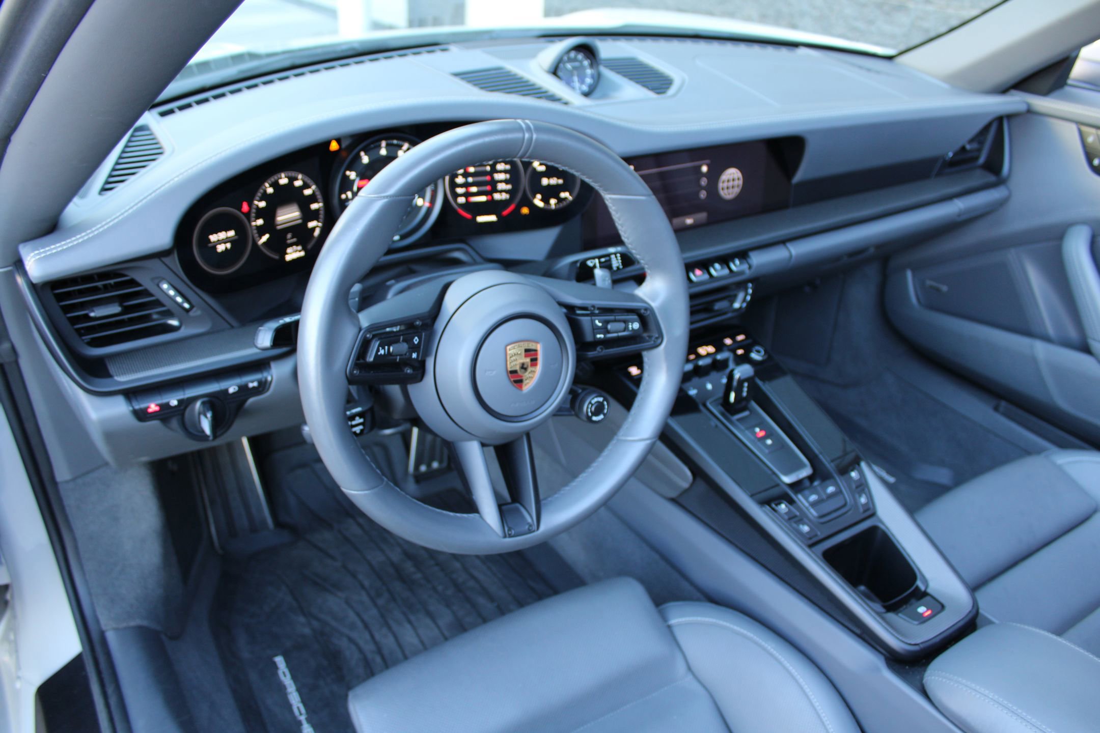 2022 Porsche 911 4 GTS photo 4