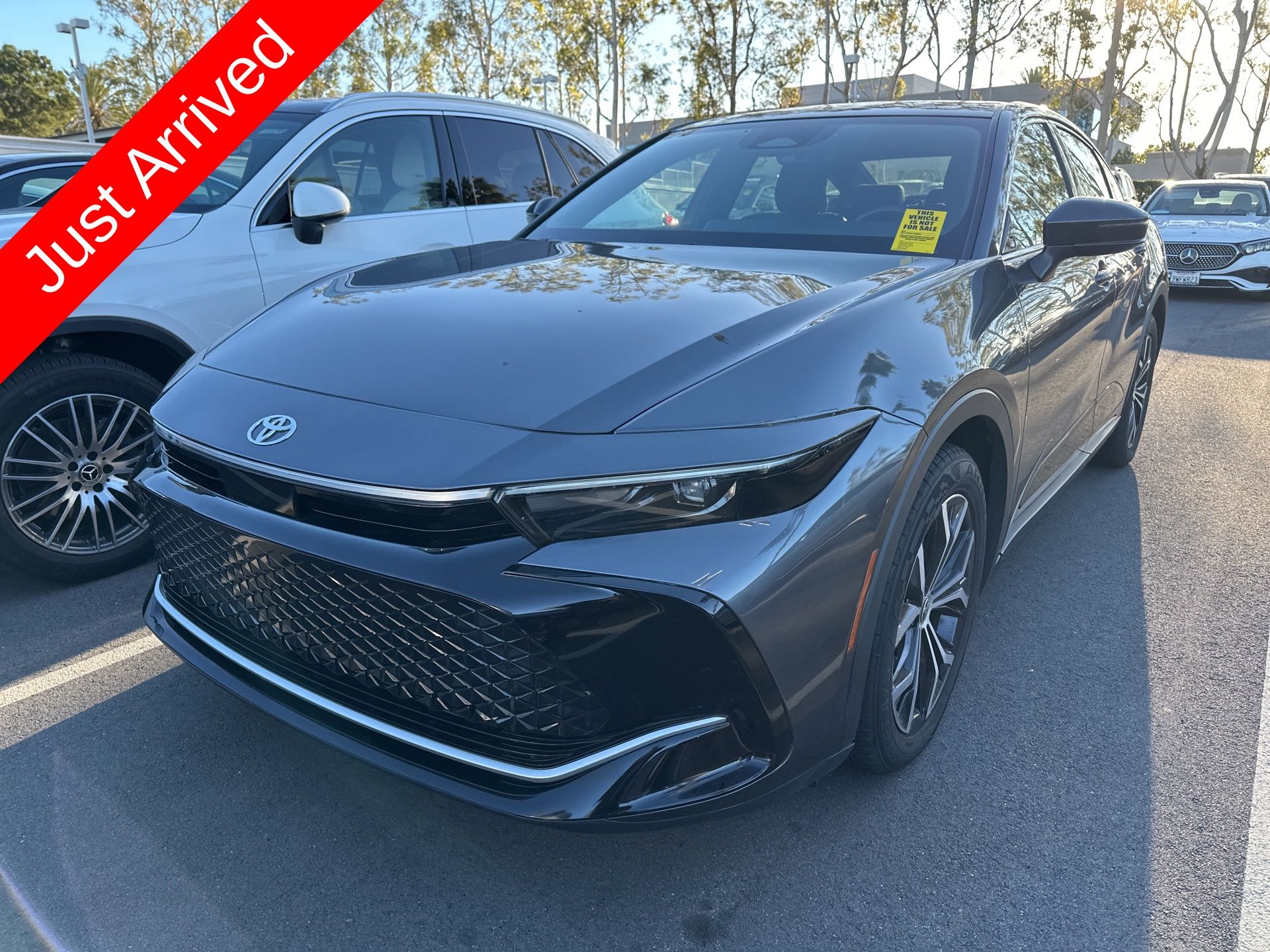 2023 Toyota Crown XLE's photo