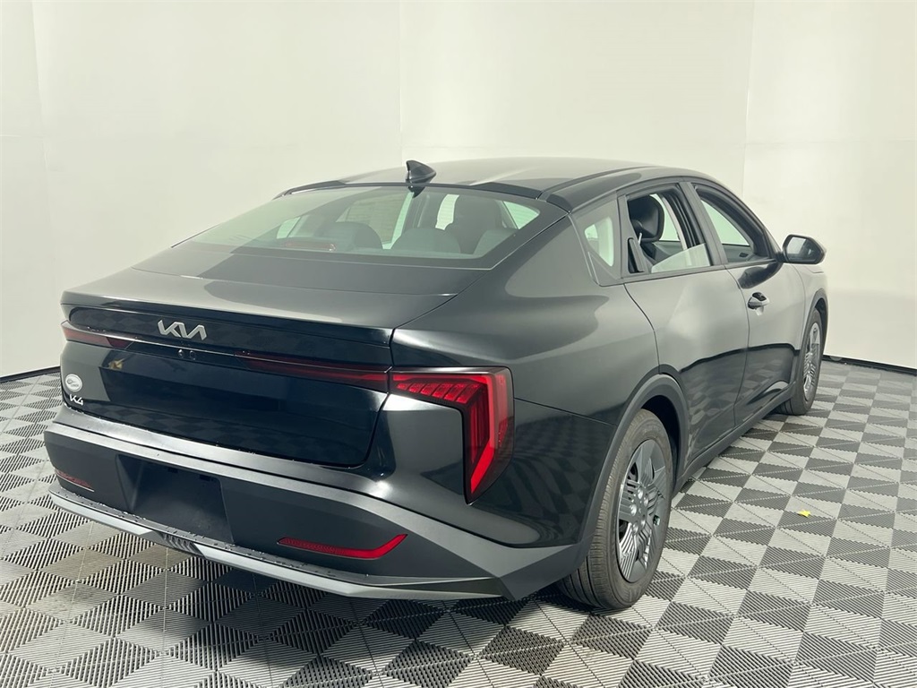 2025 Kia K4 LX photo 2