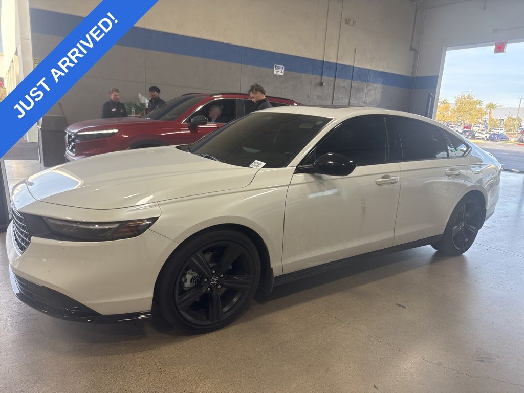 2023 Honda Accord Hybrid Sport-L's photo