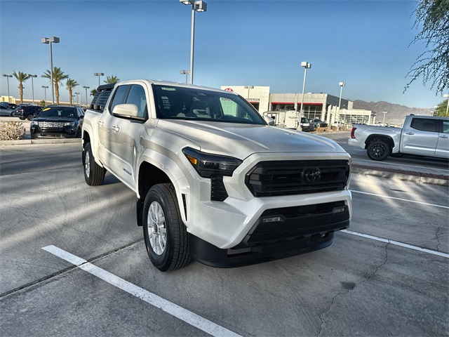 2025 Toyota Tacoma SR5 Double Cab photo 3