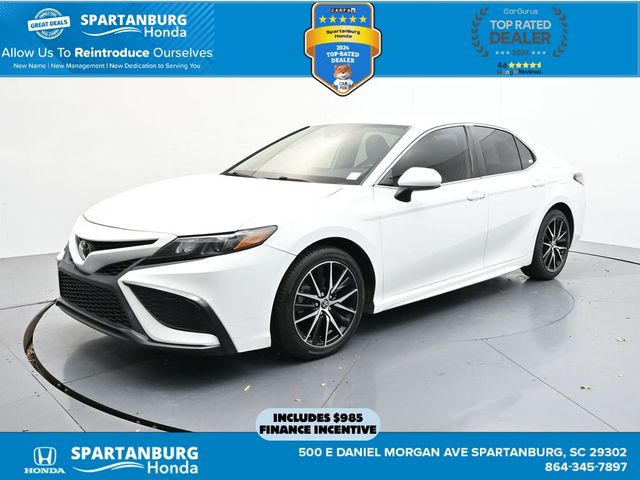 2021 Toyota Camry SE's photo