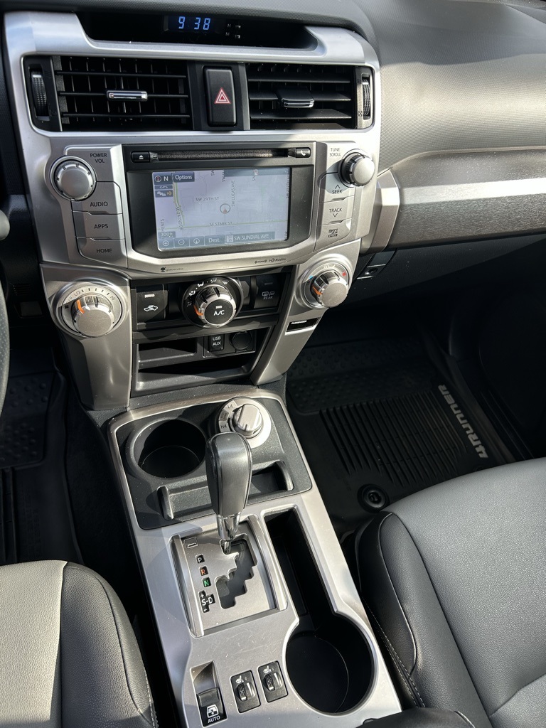 2019 Toyota 4Runner SR5 Premium photo 19