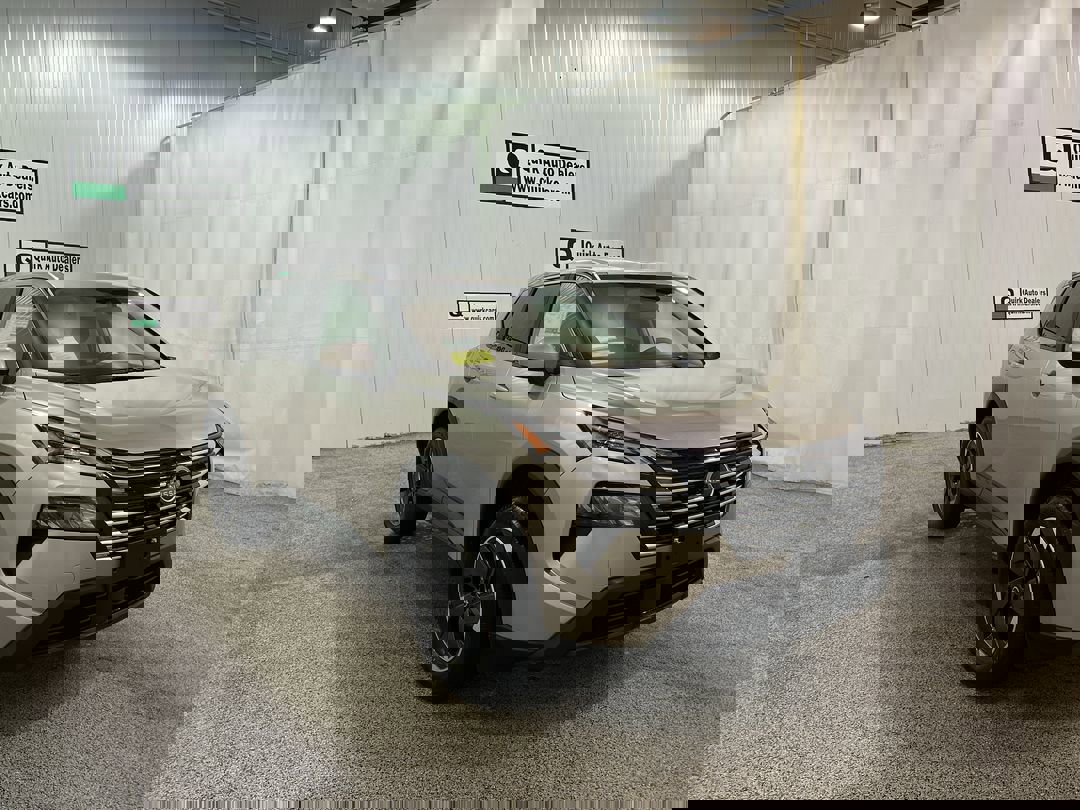 2026 Nissan Rogue SV photo 2