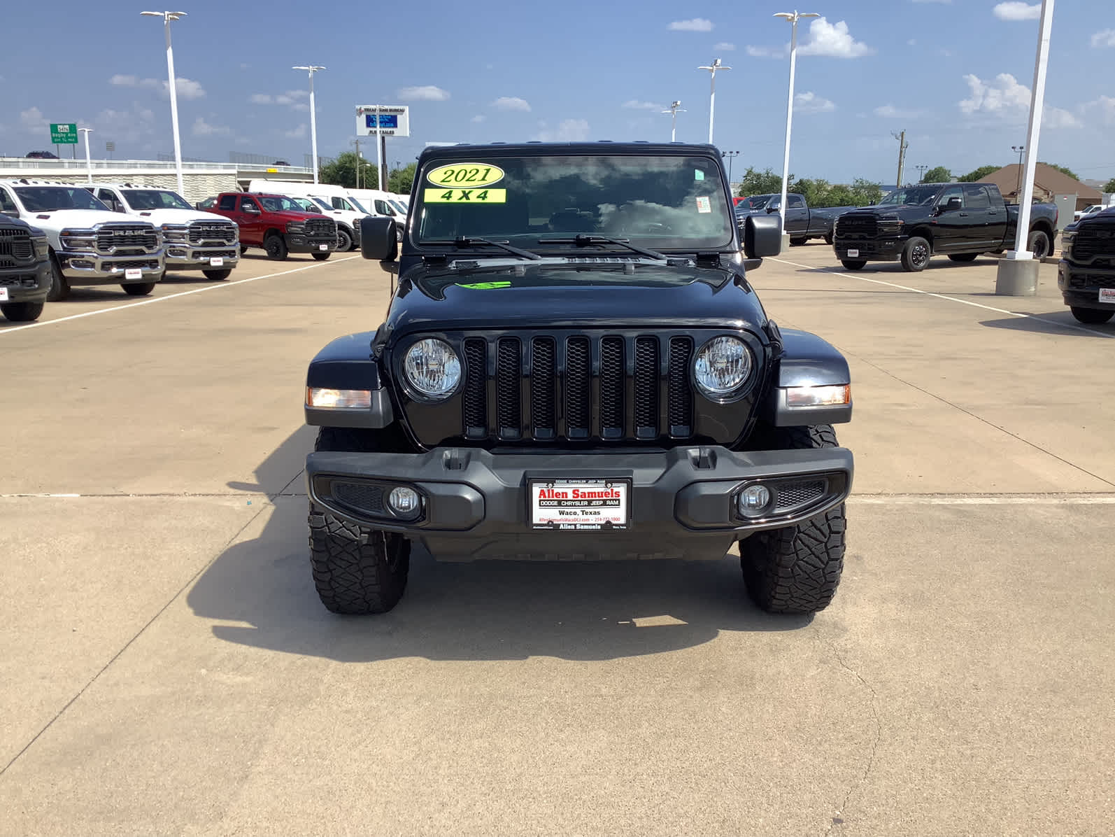 2021 Jeep Wrangler Unlimited Sahara Altitude photo 2