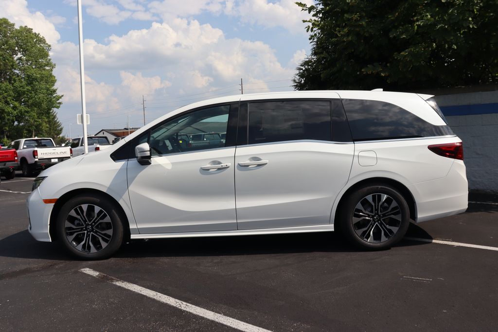2026 Honda Odyssey Elite photo 2