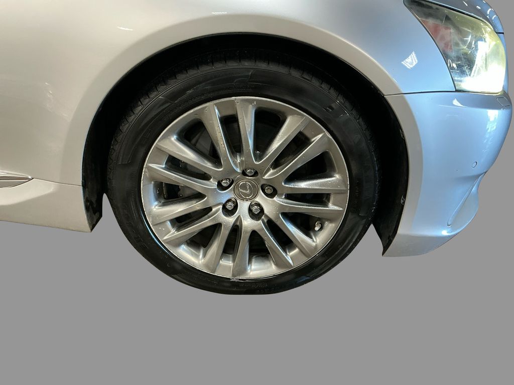 2014 Lexus LS 460 L photo 9