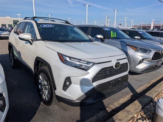 2023 Toyota RAV4 XLE Premium's photo