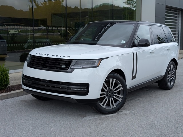 2025 Land Rover Range Rover SE's photo