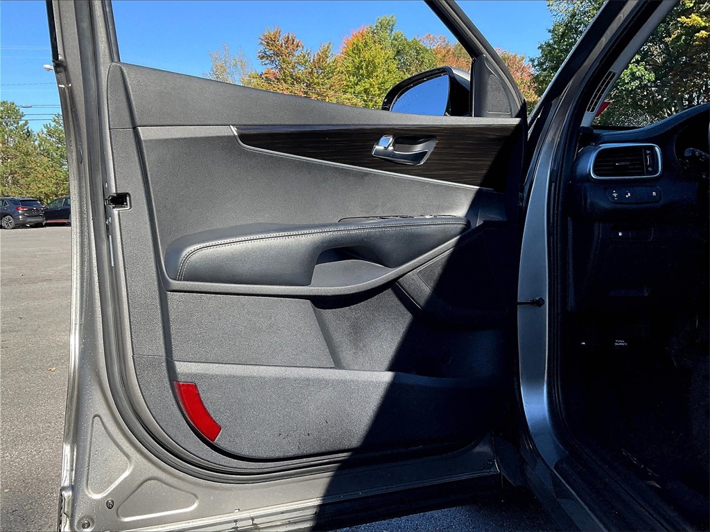 2019 Kia Sorento LX photo 8