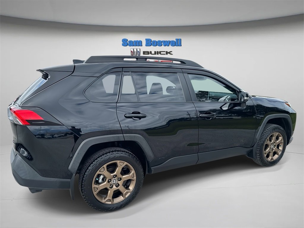 2023 Toyota RAV4 XLE Premium photo 4