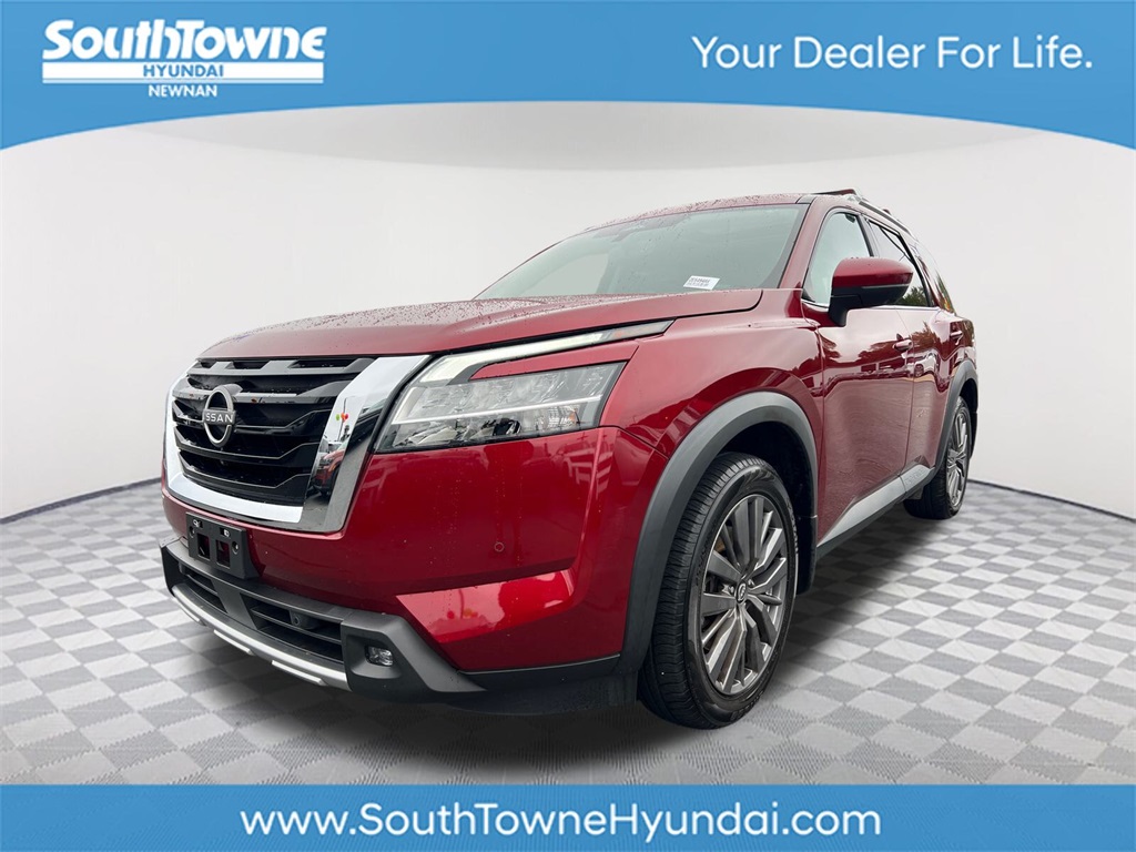 2022 Nissan Pathfinder SL's photo