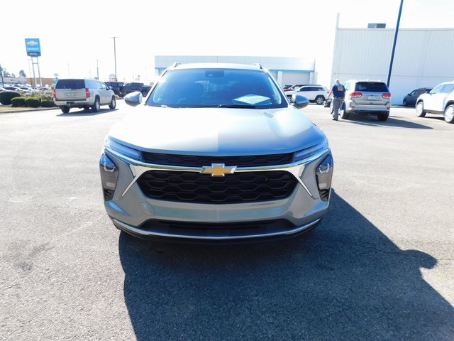 2024 Chevrolet Trax LT photo 5