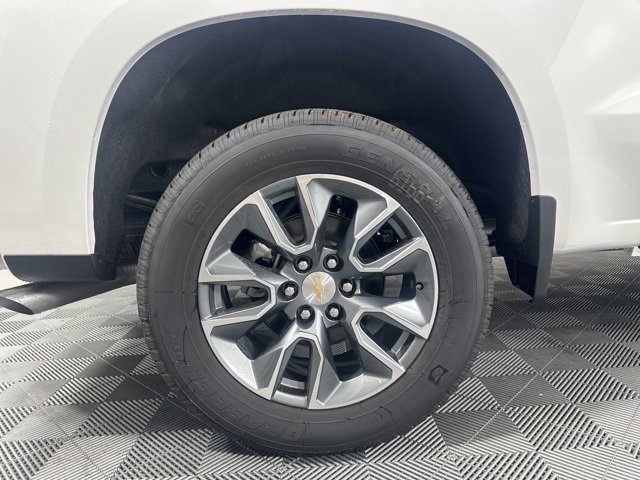 2025 Chevrolet Silverado 1500 LT photo 7