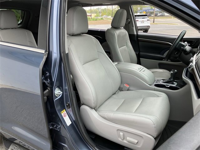 2015 Toyota Highlander Base Hybrid photo 20